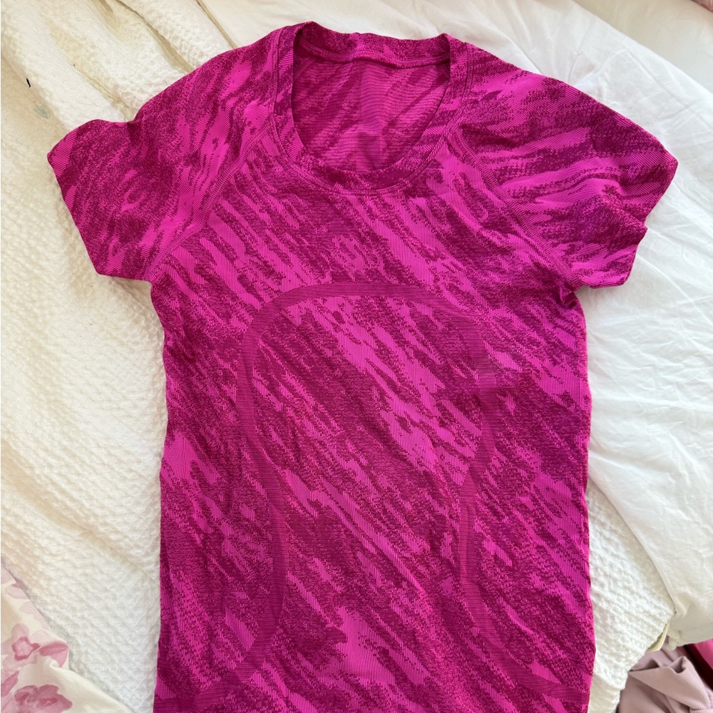 Lululemon Pink Short Sleeve Swiftly Tech